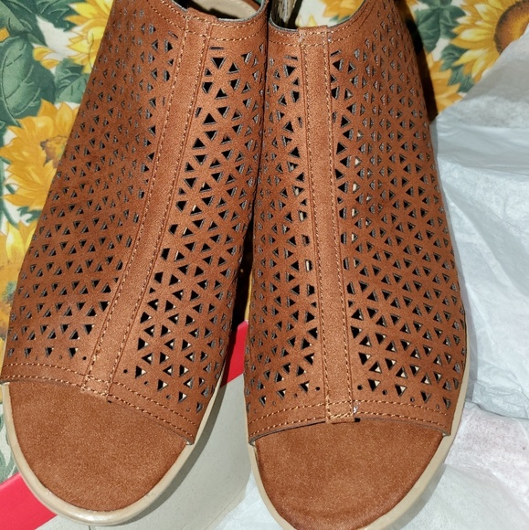 🍂NIB~American Eagle Vista Vue Sandals - Picture 4 of 6